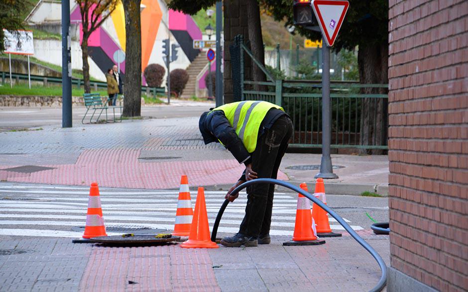 tuyau déboucheur de canalisation Courbevoie