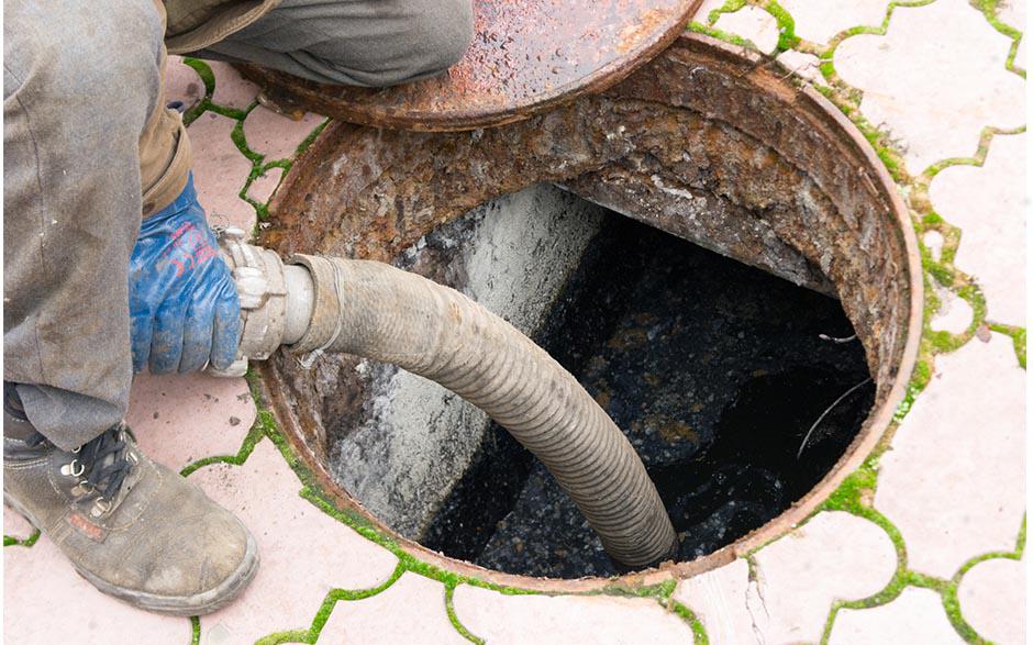 déboucher une canalisation d'eaux usées Paris 18
